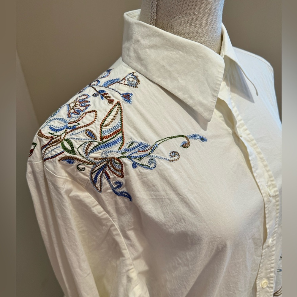 7 DIAMONDS Embroidered Button Down Top - Picture 2 of 7